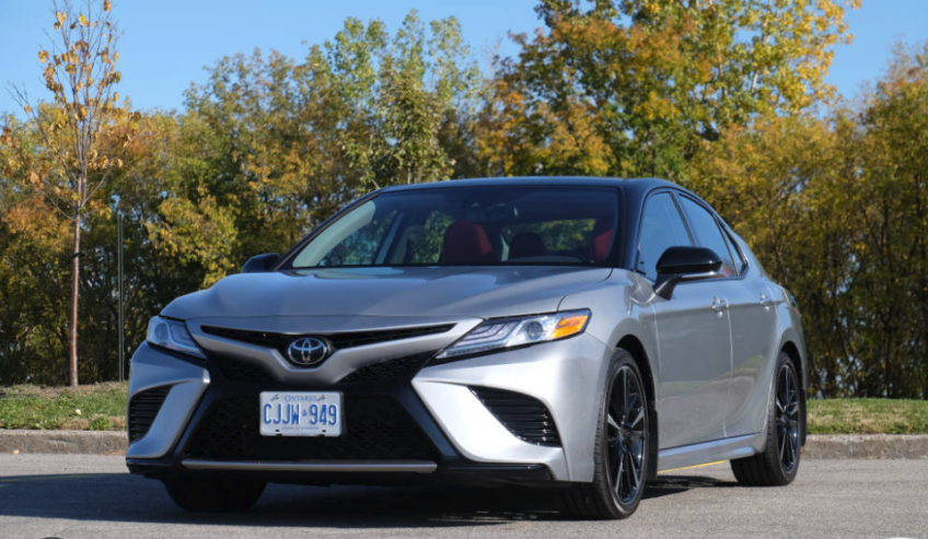 იყიდება Toyota Camry 2020